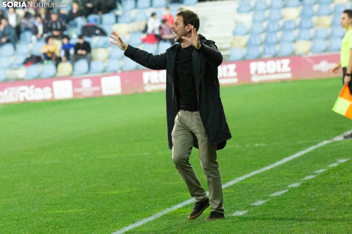 Aitor Calle: He aguantado de todo en tribuna y resulta que nos gana un equipo que hace trampas