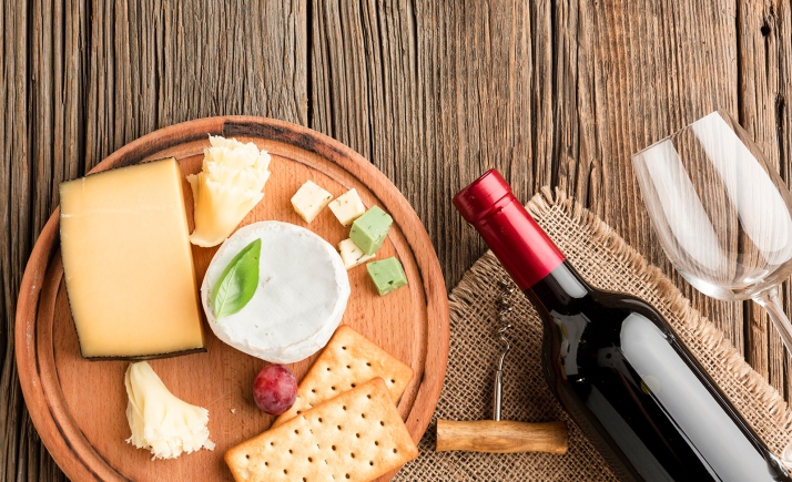 Este lunes, nueva cata de vinos y quesos en el Casino