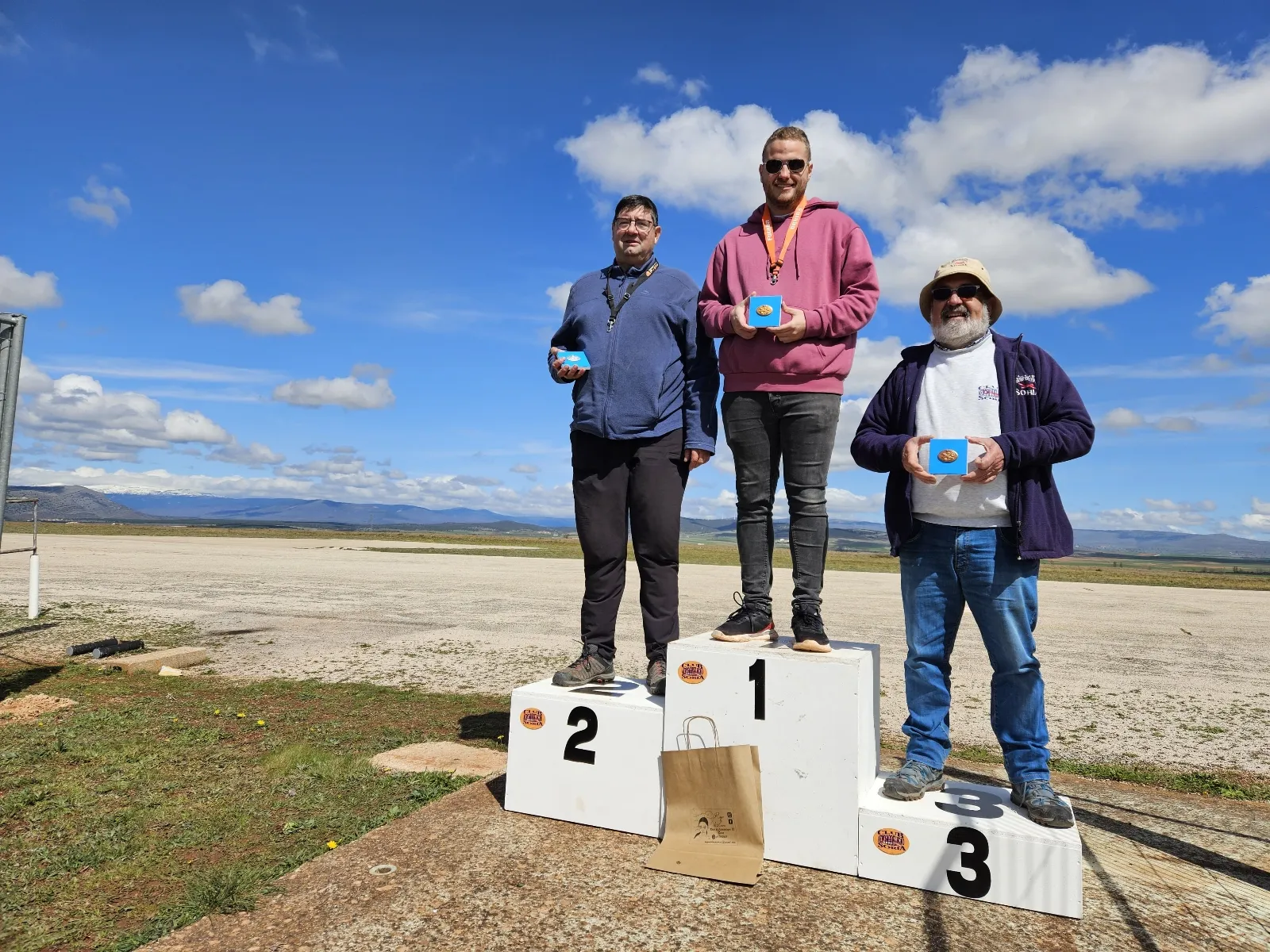 Foto 2 - Alberto Mart&iacute;n triunfa, surcando los cielos de Soria, en el Campeonato Provincial de Aeromodelismo