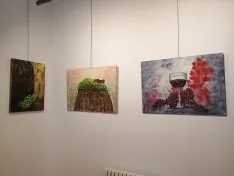 Foto 3 - Abre la muestra pict&oacute;rica 'Esencia y seda' en &Aacute;greda