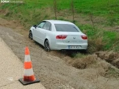Foto 5 - Dos accidentes en la N-234: uno de ellos con dos veh&iacute;culos destrozados