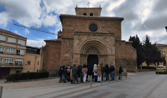 Las oficinas de turismo atienden a más de 3.600 consultas en los puentes de Semana Santa y el día de Castilla y León