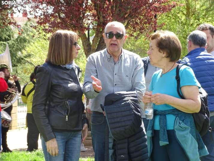 Ambiente festivo hoy en el barrio del Calaverón. /PC