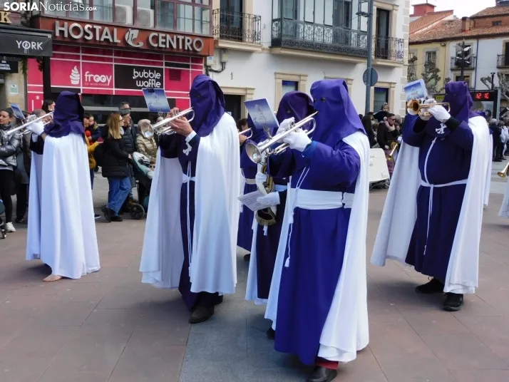 Fotos: Multitudinaria procesi&oacute;n de Las Siete Palabras de Jes&uacute;s en la Cruz