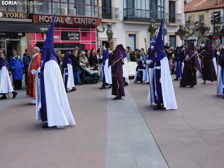 Fotos: Multitudinaria procesi&oacute;n de Las Siete Palabras de Jes&uacute;s en la Cruz