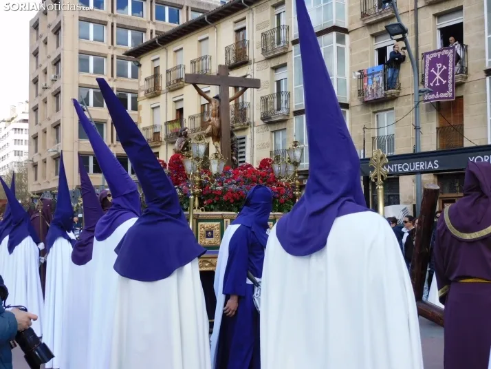 Fotos: Multitudinaria procesi&oacute;n de Las Siete Palabras de Jes&uacute;s en la Cruz