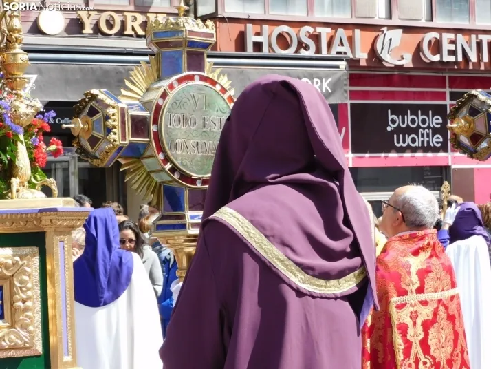 Fotos: Multitudinaria procesi&oacute;n de Las Siete Palabras de Jes&uacute;s en la Cruz