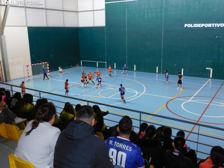 En im&aacute;genes: Las promesas del balonmano nacional se dan cita en &Aacute;greda
