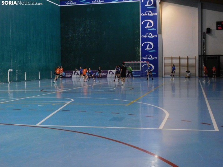 En im&aacute;genes: Las promesas del balonmano nacional se dan cita en &Aacute;greda