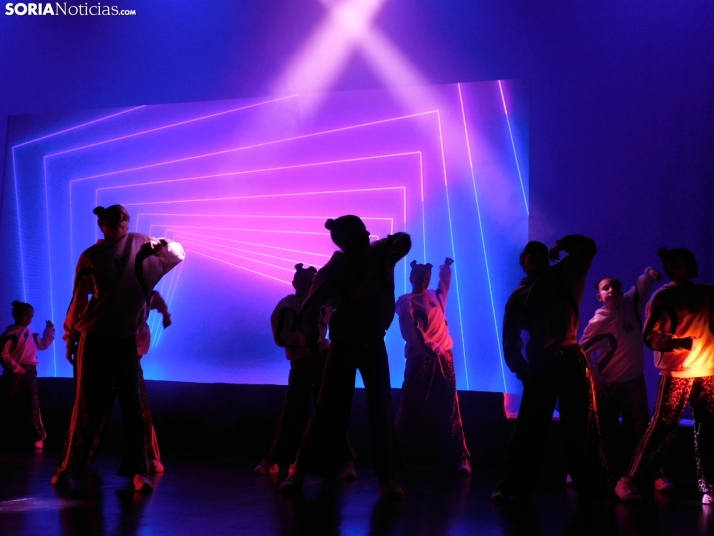 GALER&Iacute;A | Una gala solidaria que canta por la salud mental... &iexcl;Y qu&eacute; arte!