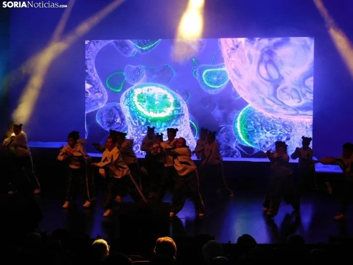 GALER&Iacute;A | Una gala solidaria que canta por la salud mental... &iexcl;Y qu&eacute; arte!