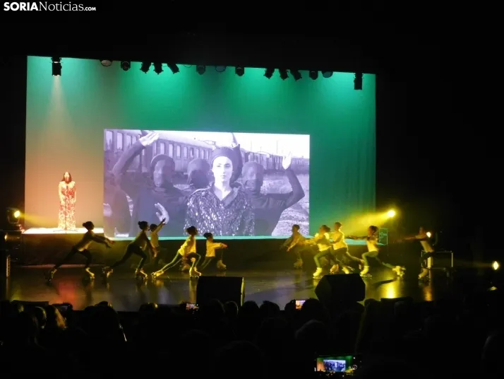 GALER&Iacute;A | Una gala solidaria que canta por la salud mental... &iexcl;Y qu&eacute; arte!