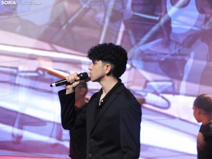 GALER&Iacute;A | Una gala solidaria que canta por la salud mental... &iexcl;Y qu&eacute; arte!