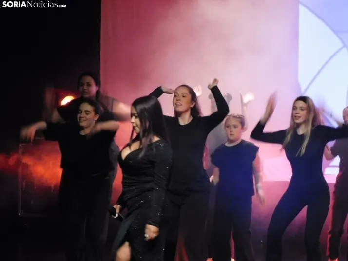 GALER&Iacute;A | Una gala solidaria que canta por la salud mental... &iexcl;Y qu&eacute; arte!