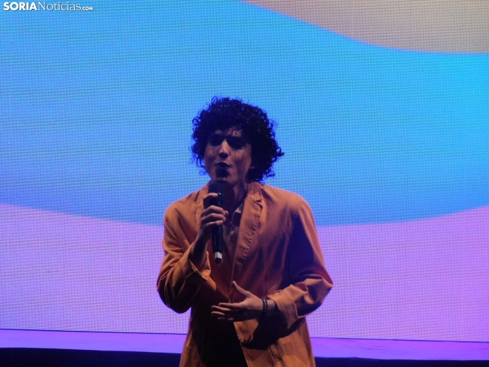 GALER&Iacute;A | Una gala solidaria que canta por la salud mental... &iexcl;Y qu&eacute; arte!