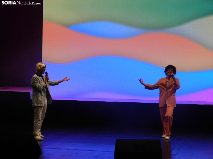 GALER&Iacute;A | Una gala solidaria que canta por la salud mental... &iexcl;Y qu&eacute; arte!