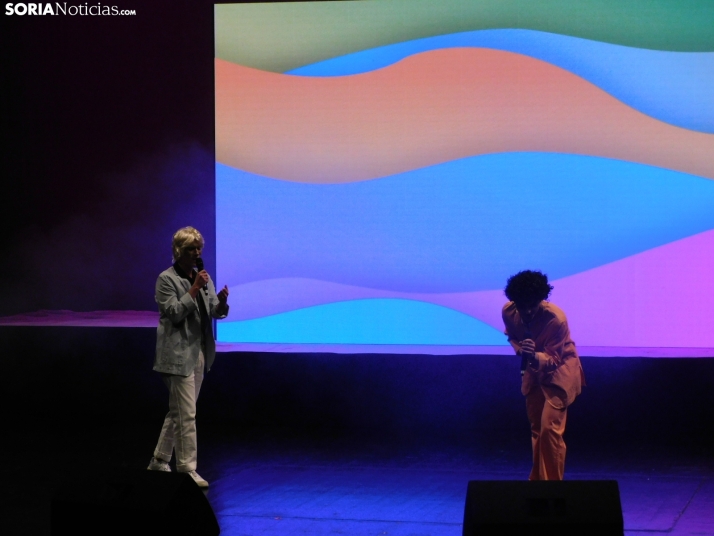 GALER&Iacute;A | Una gala solidaria que canta por la salud mental... &iexcl;Y qu&eacute; arte!