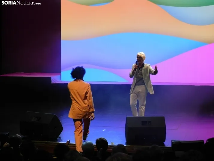 GALER&Iacute;A | Una gala solidaria que canta por la salud mental... &iexcl;Y qu&eacute; arte!