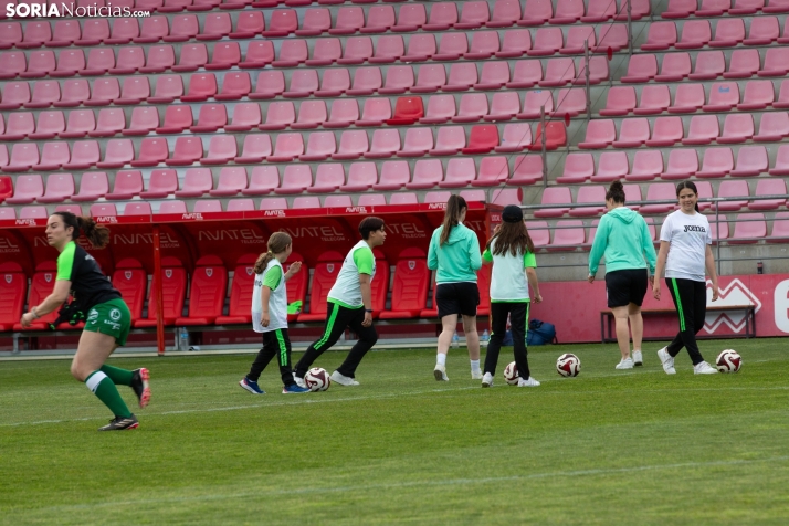 Fiesta del fútbol, con acento femenino, en Soria