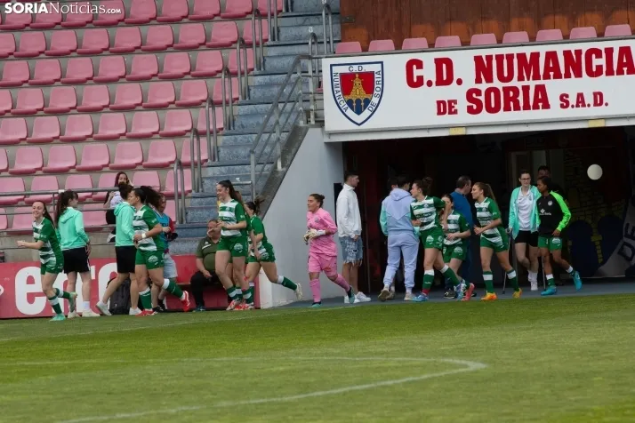 Fiesta del fútbol, con acento femenino, en Soria