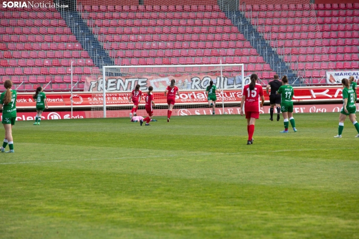 Fiesta del fútbol, con acento femenino, en Soria