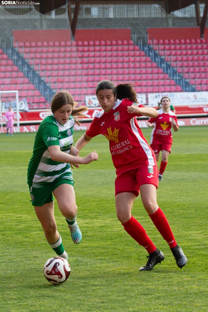 Fiesta del fútbol, con acento femenino, en Soria