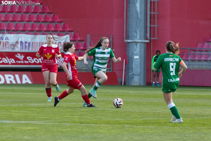 Fiesta del fútbol, con acento femenino, en Soria