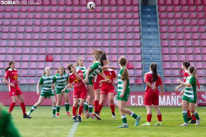 Fiesta del fútbol, con acento femenino, en Soria