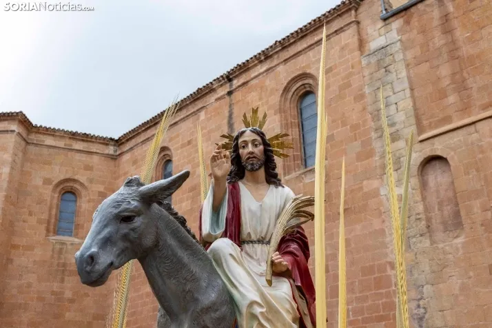 En im&aacute;genes: Todas las cofrad&iacute;as de Soria se unen en la Procesi&oacute;n General del Santo Entie