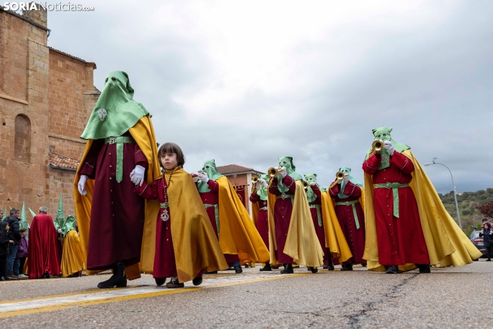 En im&aacute;genes: Todas las cofrad&iacute;as de Soria se unen en la Procesi&oacute;n General del Santo Entie