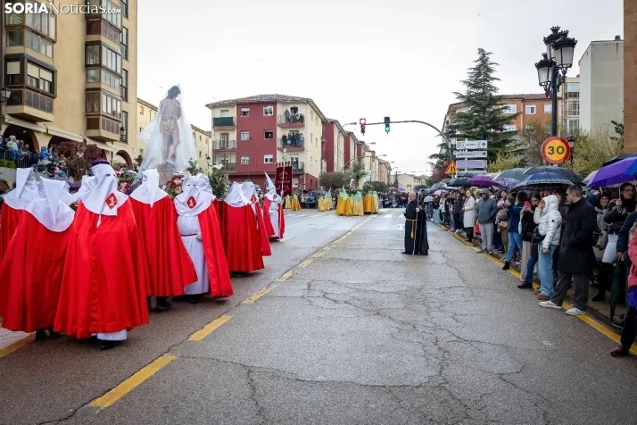 En im&aacute;genes: Todas las cofrad&iacute;as de Soria se unen en la Procesi&oacute;n General del Santo Entie