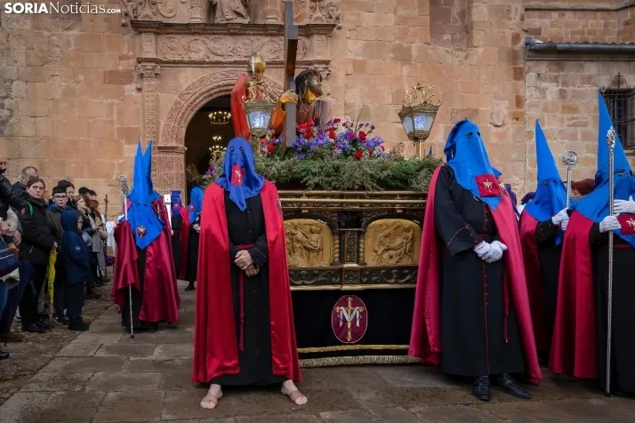 En im&aacute;genes: Todas las cofrad&iacute;as de Soria se unen en la Procesi&oacute;n General del Santo Entie