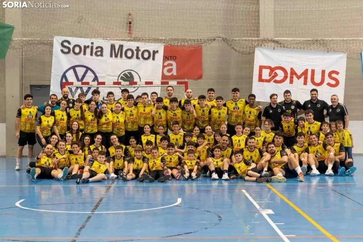 Club Balonmano Soria vs Unión Financiera./ Viksar Fotografía 