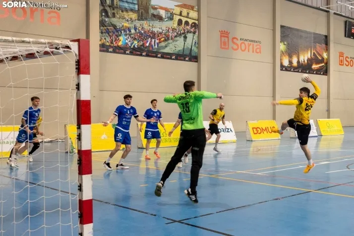 Club Balonmano Soria vs Unión Financiera./ Viksar Fotografía 