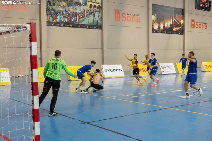 Club Balonmano Soria vs Unión Financiera./ Viksar Fotografía 
