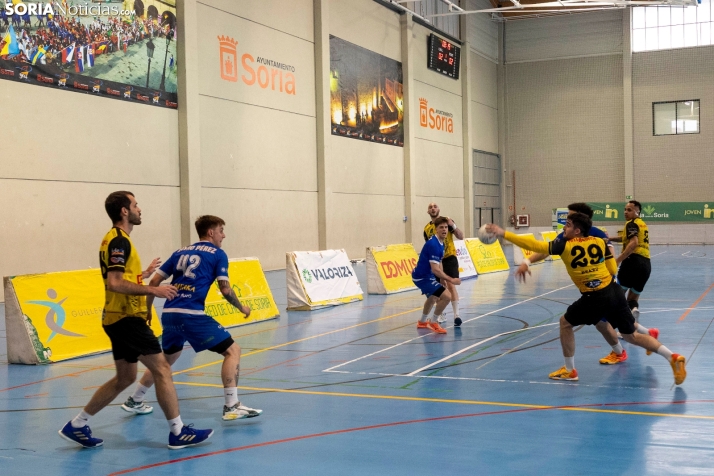 Club Balonmano Soria vs Unión Financiera./ Viksar Fotografía 