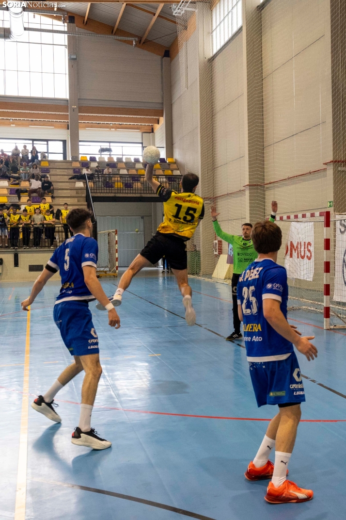 Club Balonmano Soria vs Unión Financiera./ Viksar Fotografía 