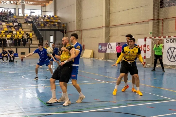 Club Balonmano Soria vs Unión Financiera./ Viksar Fotografía 