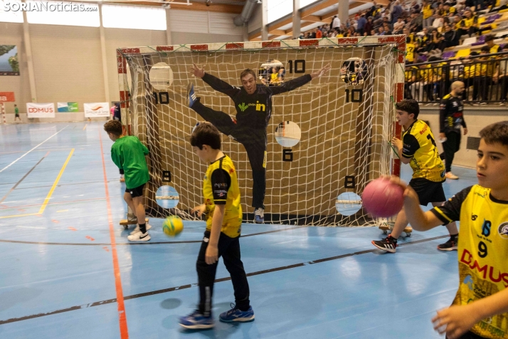 Club Balonmano Soria vs Unión Financiera./ Viksar Fotografía 