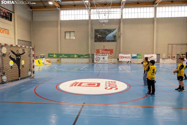 Club Balonmano Soria vs Unión Financiera./ Viksar Fotografía 