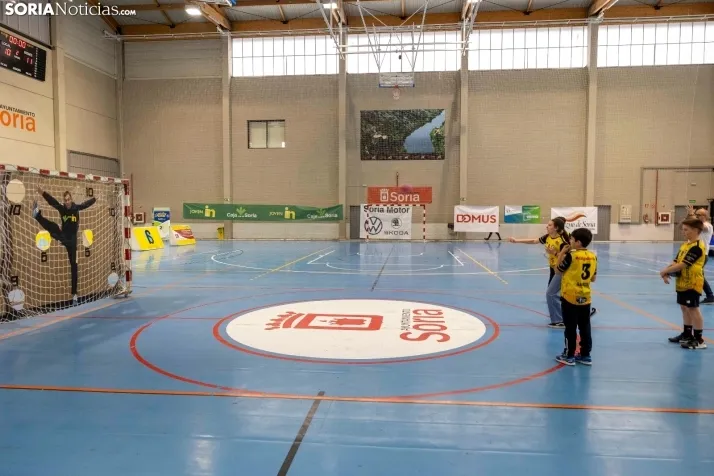 Club Balonmano Soria vs Unión Financiera./ Viksar Fotografía 