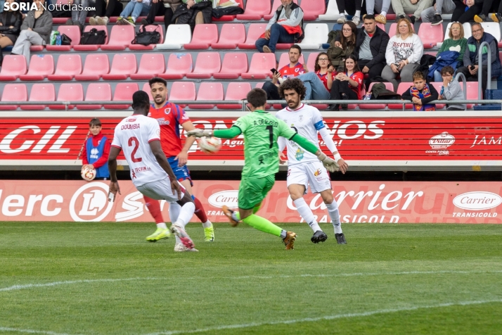 Numancia vs Real Ávila./ Viksar Fotografía