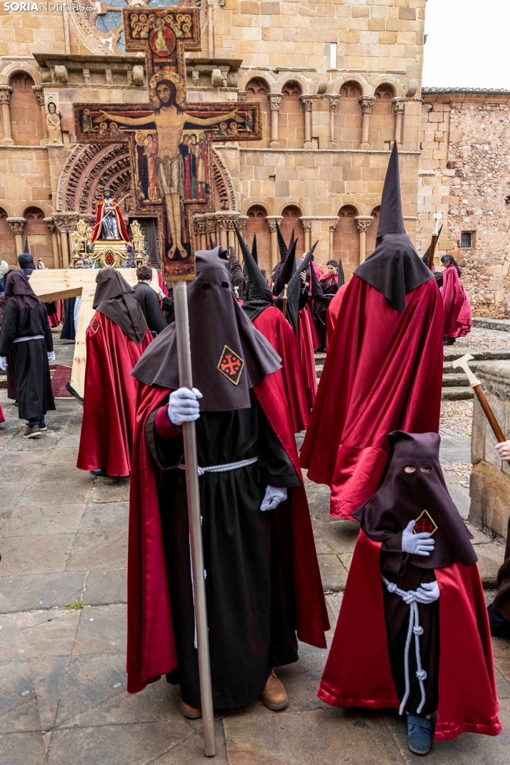 Procesión de la cofradía del Ecce Homo 2025./ Viksar Fotografía
