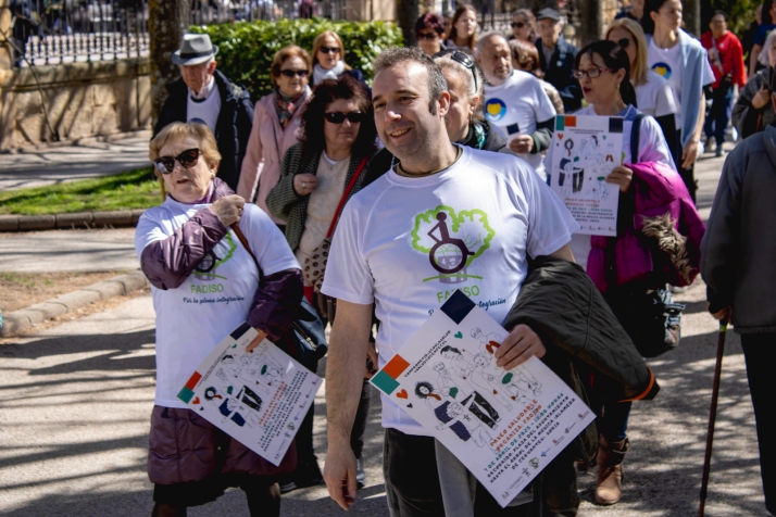 FADISO realiza su &lsquo;paseo saludable&rsquo; para concienciar de la importancia de los buenos h&aacute;bito