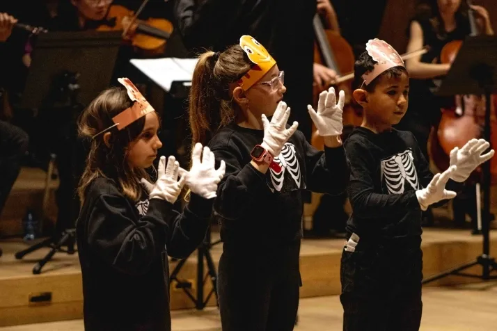 FOTOS | 500 ni&ntilde;os participan en la interpretaci&oacute;n de 'El Carnaval de los Animales' en el Conserv