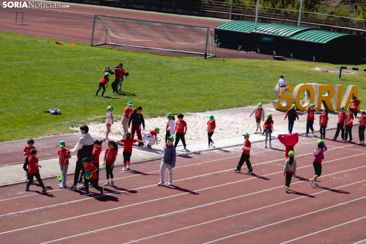 Medio millar de escolares conviven en el encuentro Intercras / Isaac Cosin Gil