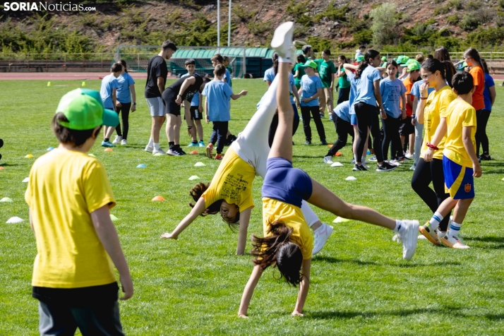 Medio millar de escolares conviven en el encuentro Intercras / Isaac Cosin Gil