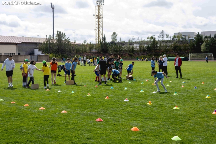 Medio millar de escolares conviven en el encuentro Intercras / Isaac Cosin Gil