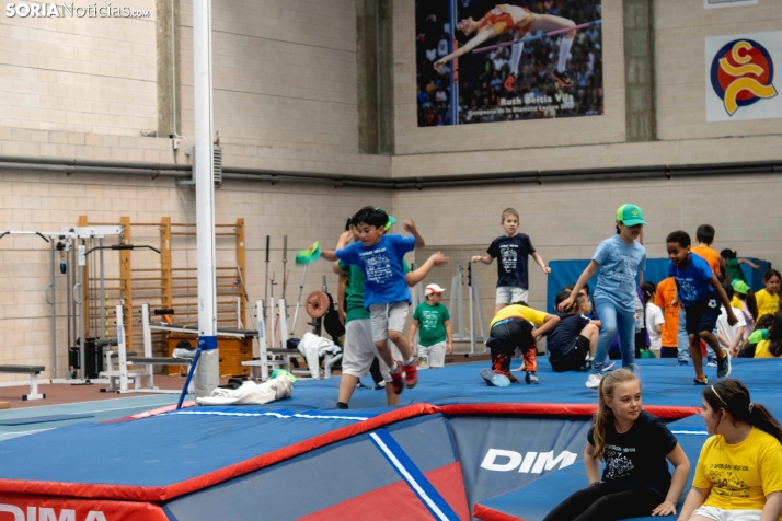 Medio millar de escolares conviven en el encuentro Intercras / Isaac Cosin Gil