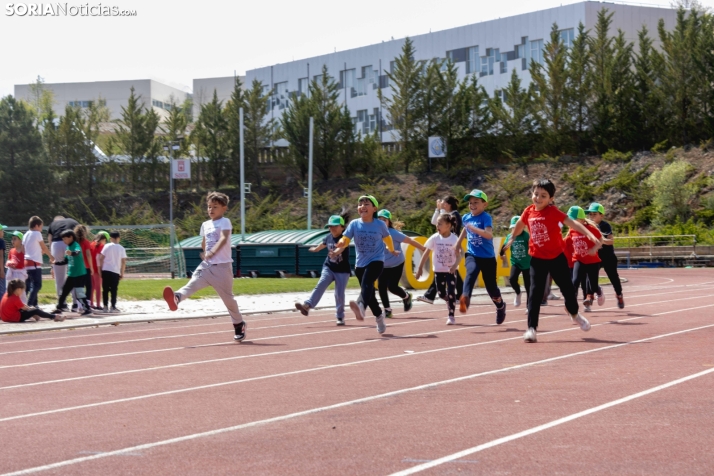 Medio millar de escolares conviven en el encuentro Intercras / Isaac Cosin Gil